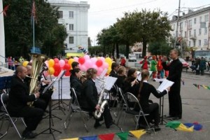 Владимирский духовой оркестр выступил на Левитановском празднике и на Дне улицы Горького    